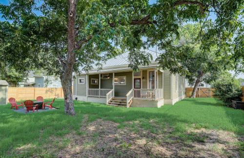 Downtown home with enclosed backyard, deck, streaming, washer/dryer, central AC - Foto 28