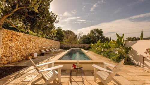 A masseria in the center of town with pool - Foto 4, sunbed