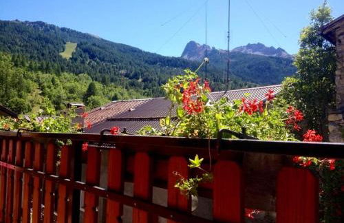 Charming, cozy, and bright apartment - Photo 20