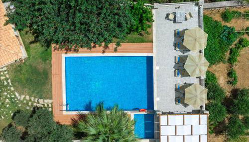 Saridakis Villa, Multi-Generational Escape & Pool, By ThinkVilla - Foto 4