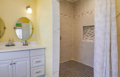 Inviting Connellsville Getaway with Deck! - Foto 13