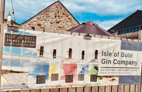 Beautiful spacious old schoolhouse with stunning sea views and beach nearby - Foto 27