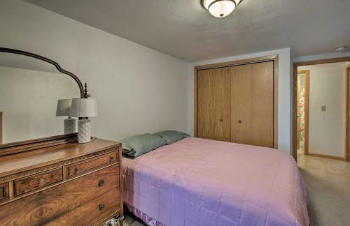 Lakefront Home with Seasonal Dock - 2 Mi to Skiing! - Foto 17