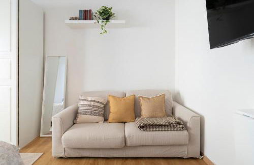 -7 beds- 5 minutes from the airport - - Foto 2