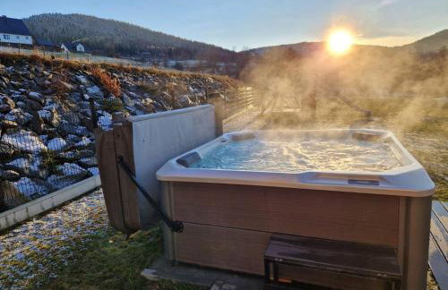 Zacna Chata domek z jacuzzi na wyłączność - Photo 2