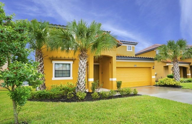 Beautiful 4 Bedroom Home Near Disney! 4 Villa by Redawning - Foto 32