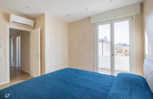 Beachfront Penthouse with private parking - Foto 29