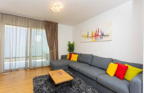 Apartment - free parking in garage , mountain and seaview , quiet neighbourhood - Photo 3