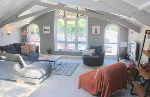 St Monica's - Foto 13