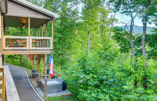 Panoramic Mtn Views and Hot Tub! Secluded Marion Gem - Foto 2