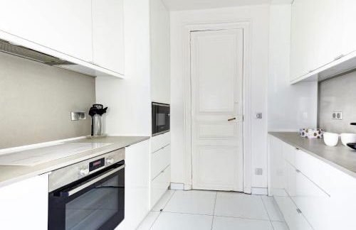 Champs-Élysées & La Défense - 3BR - Paris Vacation Rentals - Foto 18