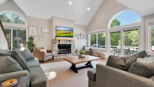 Mitten Pines Cabin Hot Tub Fire Pit - Foto 2