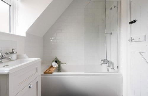 Cosy Cotswolds Getaway - Stow-on-the-Wold - Eagle Cottage - Photo 19