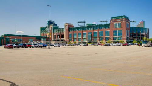 Retro Green Bay Home Steps to Lambeau Field! - Foto 3