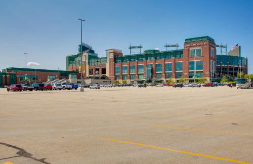 Retro Green Bay Home Steps to Lambeau Field! - Foto 3