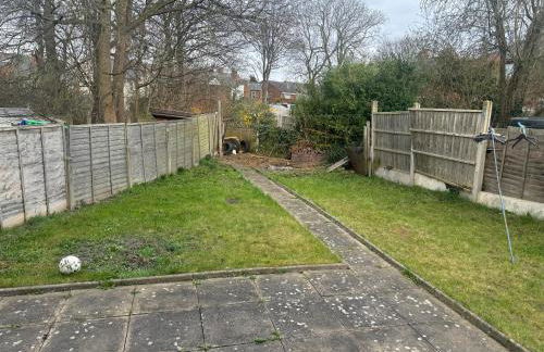 Cosy 4 Bedroom Birmingham - Foto 16