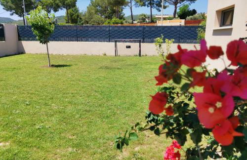 Villa La Voile au Vent - Sur les collines de la Cadière d'Azur - Villa spacieuse, 4 chambres, climatisée avec piscine à débordement, Vue mer et collines - Foto 23