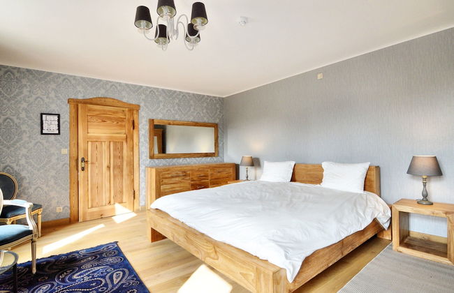 Walk Luxury Stay With Pool - Photo 22