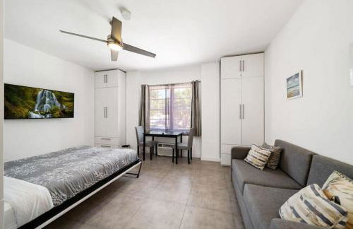 Beach Bae -Deco Studio Steps from the Ocean - Foto 3