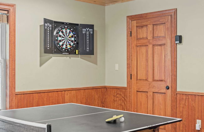 Bear Paw Lodge by Avantstay Hot Tub, Deck, & Fire Pit - Foto 21