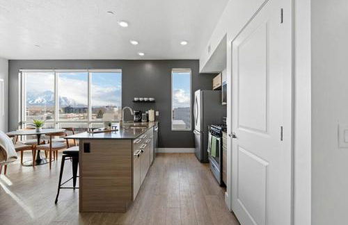 Spectacular Central City 2BD2BA - Foto 9