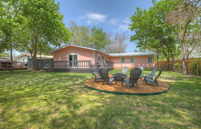 Willkommen to Pink Haus 1 Mile to Main Street! - Foto 32