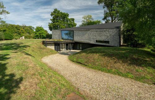 Pass the Keys Bond-villain Style Home with Panoramic Views - Foto 24