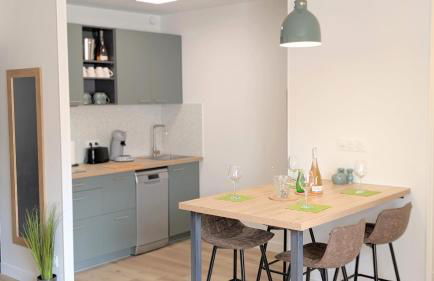 151 - Terrasse & Jacuzzi, Rue Trivalle, Pied de la cité de Carcassonne - Climatisation, Netflix, Fibre - Foto 6