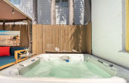 Casita de Catherine by Avantstay 1 Block to Duval St w/ Hot Tub! - Foto 44