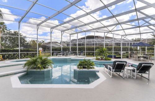 Luxurious 9BR Themed SE Facing Pool Hot Tub Theater Game Room BBQ 2 miles Disney - Foto 36