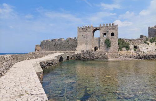 Estia Coastal Dream - Lush & Enchanting Garden Gem - Photo 32