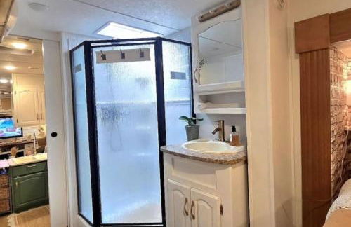 1 Large Bedroom Outdoor Patio - Photo 2