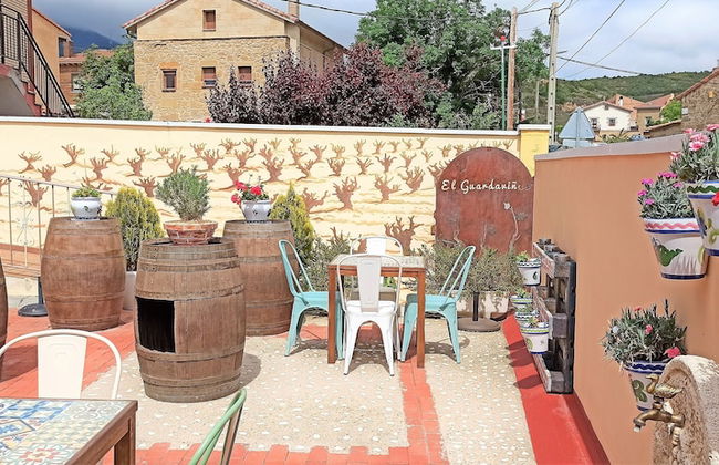 Apartamentos El Guardaviñas - Photo 1