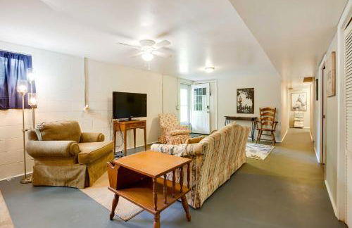 Lexington Apt Rental Near VA Military Institute! - Foto 7