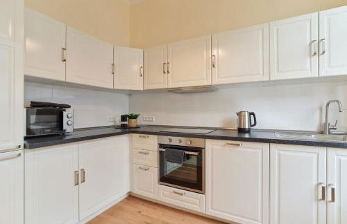 MARX - Geräumige Ferienwohnung im Zentrum von Trier - bis 6 Personen, 2 Schlafzimmer, WLAN & Waschmaschine - Foto 5