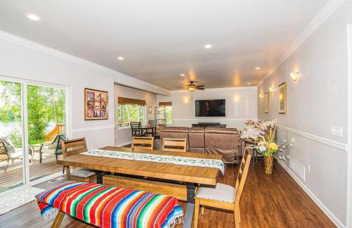 Serene Four Bedroom Lakefront Home - Foto 7