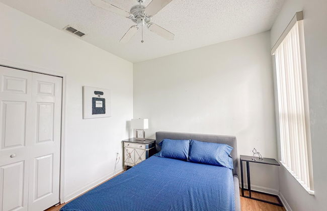 Grand Luxury Deluxe 4BR Pool Home Near Disney - Foto 15