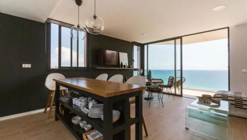 Modern sea front Sea Water - Photo 2