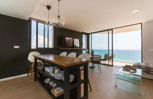 Modern sea front Sea Water - Photo 2