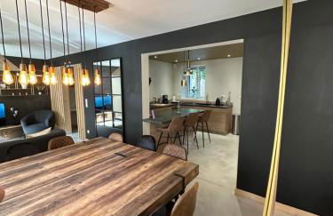 Maison 200m2- 9 chambres avec sdb - 16-18 personnes - séminaire-Proche Centre-Ville-Gare et Arena-terrasse - Foto 6