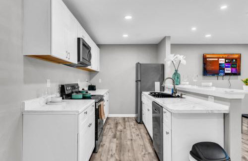 Welcoming 2BR Apartment Near Campus and Shops - Foto 2