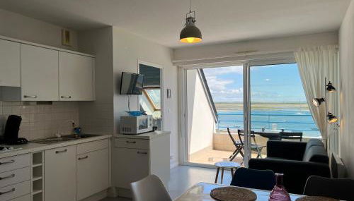 RÉF 335 - PORT-LOUIS appartement vue mer type 3 avec balcon - Foto 3