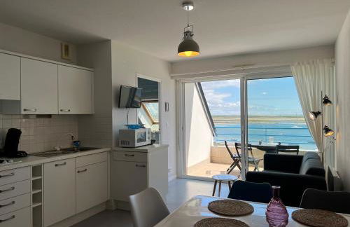 RÉF 335 - PORT-LOUIS appartement vue mer type 3 avec balcon - Foto 3