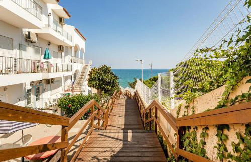 On The BEACH Stunning Apartment Albufeira Olhos de Água - Foto 33