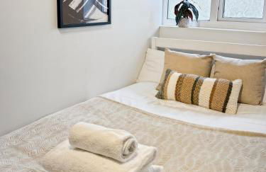 Family Holiday Home With Hot Tub & Sauna Sleeps 8 - Foto 26