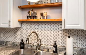 Near Drake/Downtown packed w/Amenities - Hot Tub - Movie Theater - Photo 38