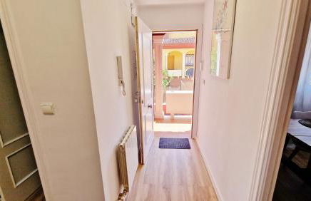 Velez Nazari VILLALOLA - Photo 12