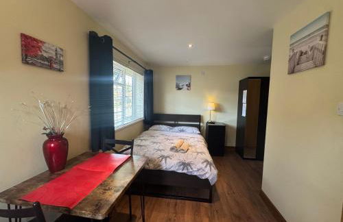 Studio-1-Staines/Heathrow/London-own entrance - Foto 8