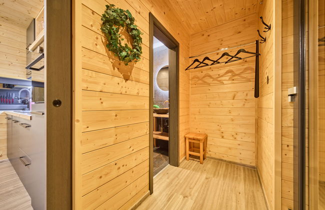 Luxe Timber Lodge & Relaxing Bath - Photo 21