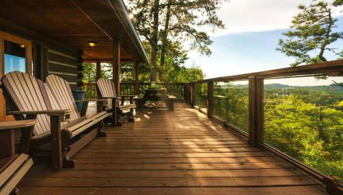 Cliffside Family Retreat with View - Foto 2